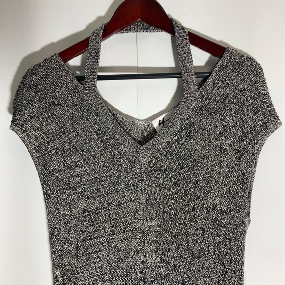 Andrea Jovine NWT’s Silver Combo Form Fitting V-Neck w/Strap Mini Dress Size SM - Picture 3 of 13